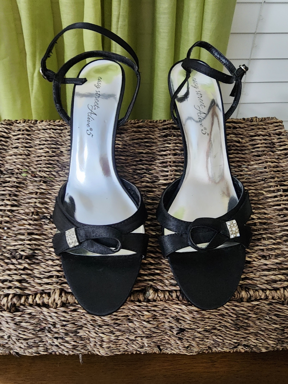 easy street Black Satin Open-Toe Heeled Sandals Sz 10 with Bow Accent